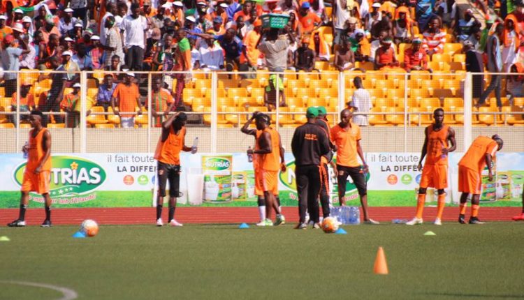 Linafoot, Play-offs J7 : Le Derby Kinois Entre Renaissance Et DCMP ...