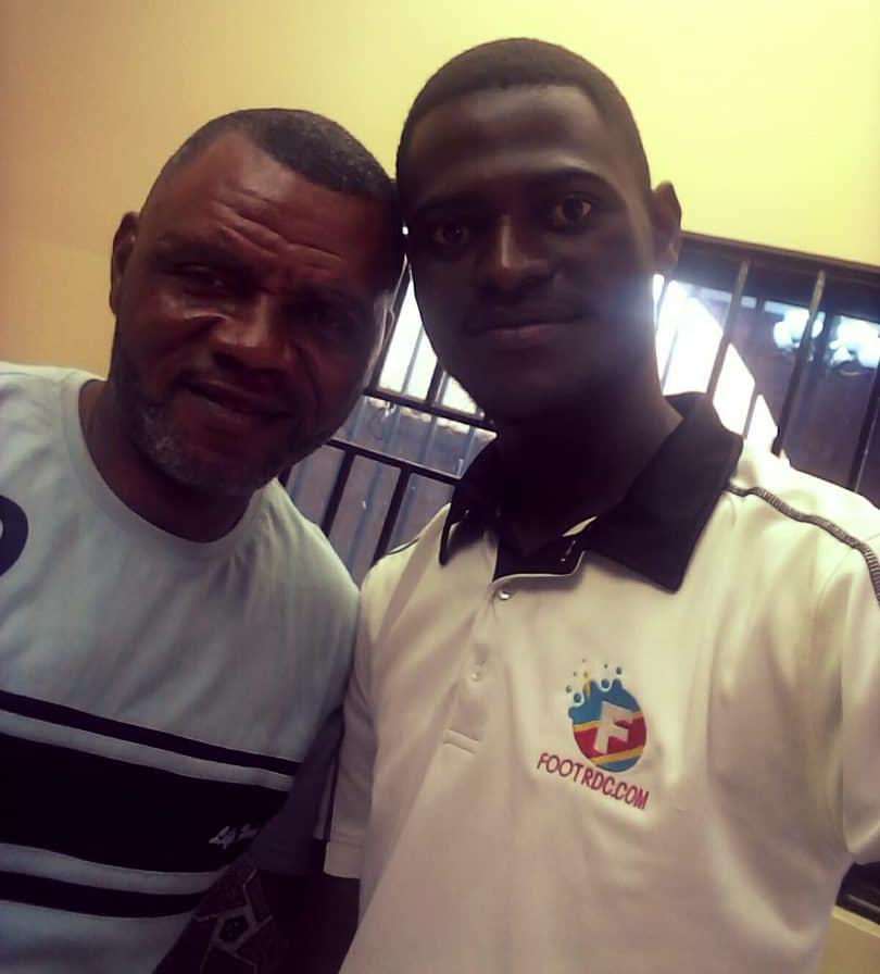 Coach Daoula Lupembe avec notre reporter Isaac B'ampendee